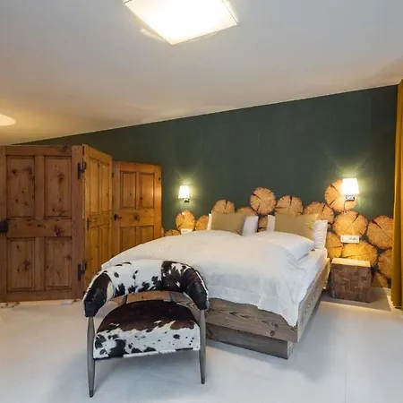 Contact Us At What App - 0041-798-079-427 To Book!! Modern Chalet In Colfosco Centre Vila