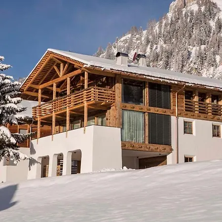 Vila Contact Us At What App - 0041-798-079-427 To Book!! Modern Chalet In Colfosco Centre